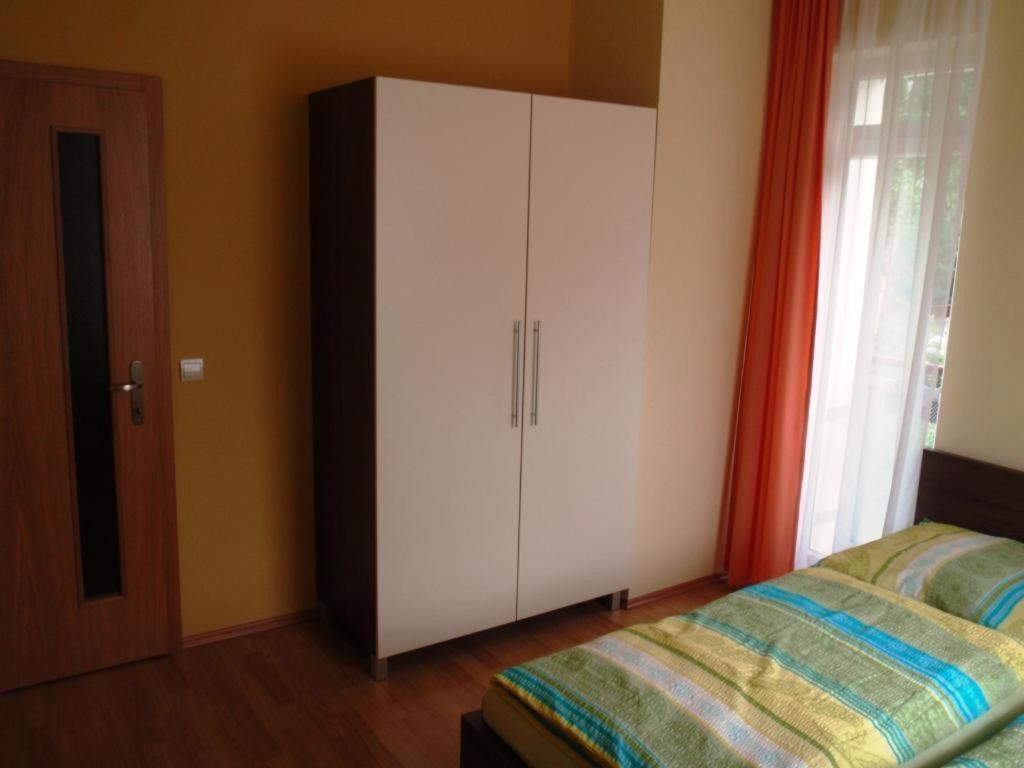 Park - Apartmany Na Prenajom Нове-Место-над-Вагом Номер фото